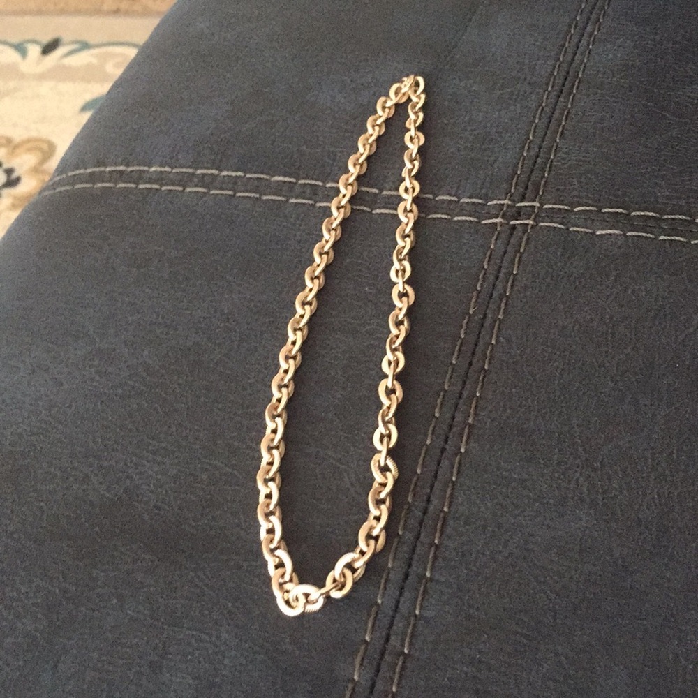 Necklace or bracelet
